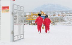 中国石油塔里木油田：迎风踏雪为冬供